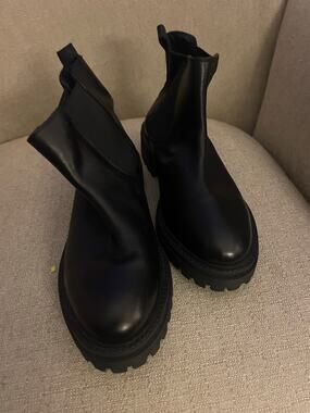 GEOX Respira Ultimate Damian's Ankle Boot. S86